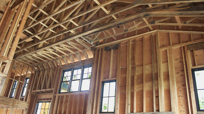 House-Construction-Tall-Wall-Framing