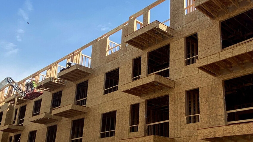 Apartment-Building-Construction